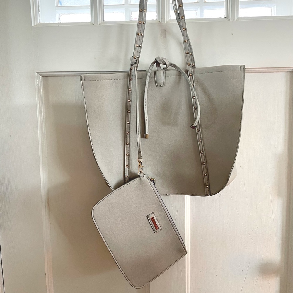 NWT 2 Piece Shiraleah “Mel” Tote and Wristlet